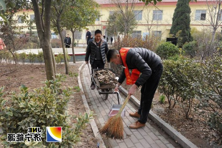 鹿洼煤矿团委开展系列学雷锋活动