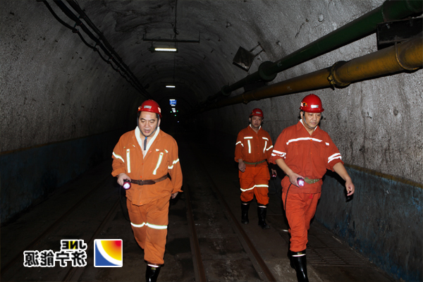 张广宇到阳城煤电检查指导过断层工作