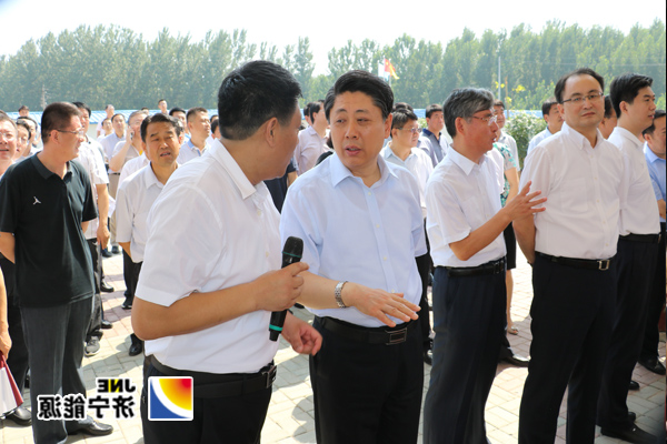 市科学发展现场观摩会参会人员到济矿物流项目现场调研