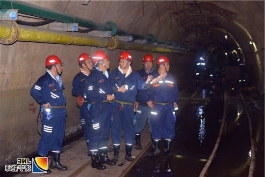 张广宇提出“五个加强”推进霄云矿井复产工作