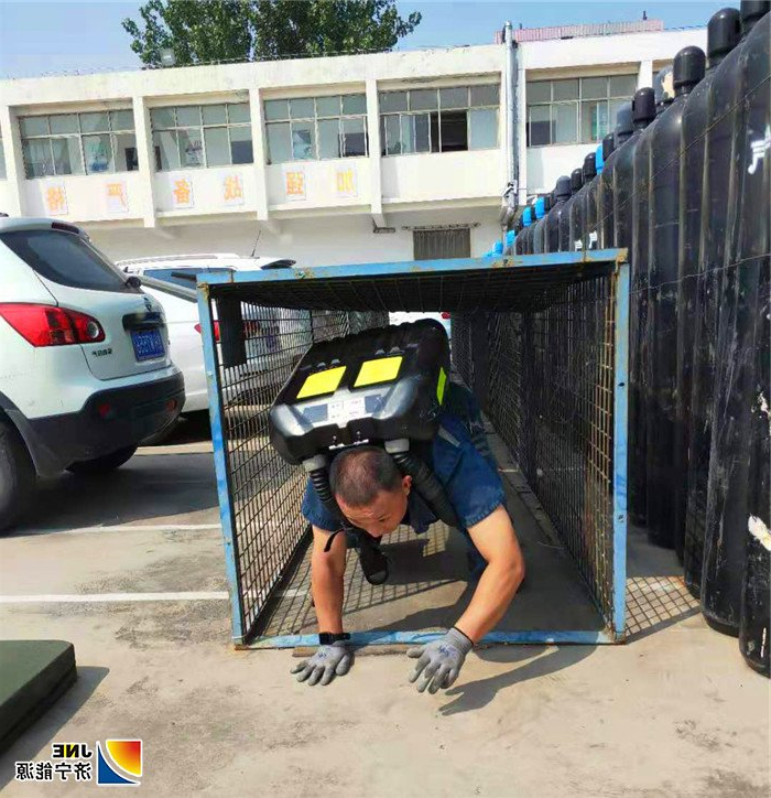 1567991683971700.jpg 2019年9月7日,集团救护中队全力备战山东省第一届矿山救援技术竞赛.jpg