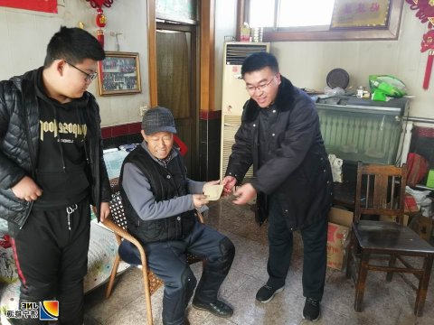 济矿物流公司春节慰问困难职工