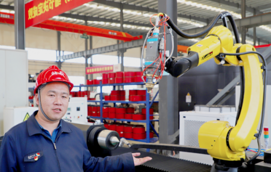 济宁能源多轴机器人激光熔覆工作站建成 加快制造迈进高端“智造”步伐