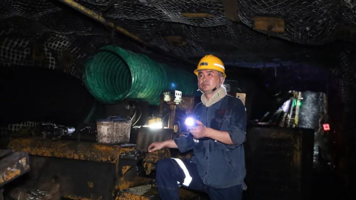 遵规守纪先进典型丨王先伟：清廉做人，廉洁做事