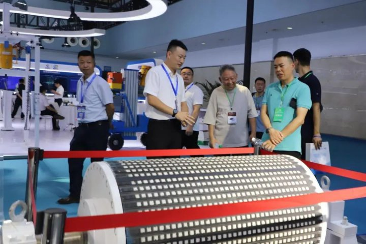 海纳科技三相永磁同步电动滚筒助力企业绿色发展