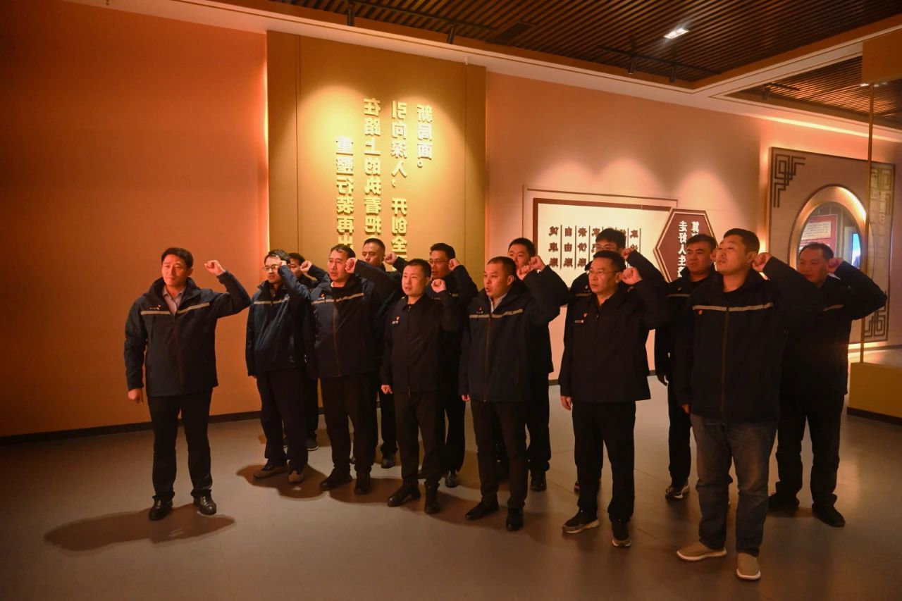 1733813633845402.jpg 46d208b0644dbec452bae12dc43b4593.jpg