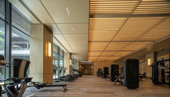 能源蓝城·春风仁里二期示范区盛大开放，实景生活场景引客户热捧