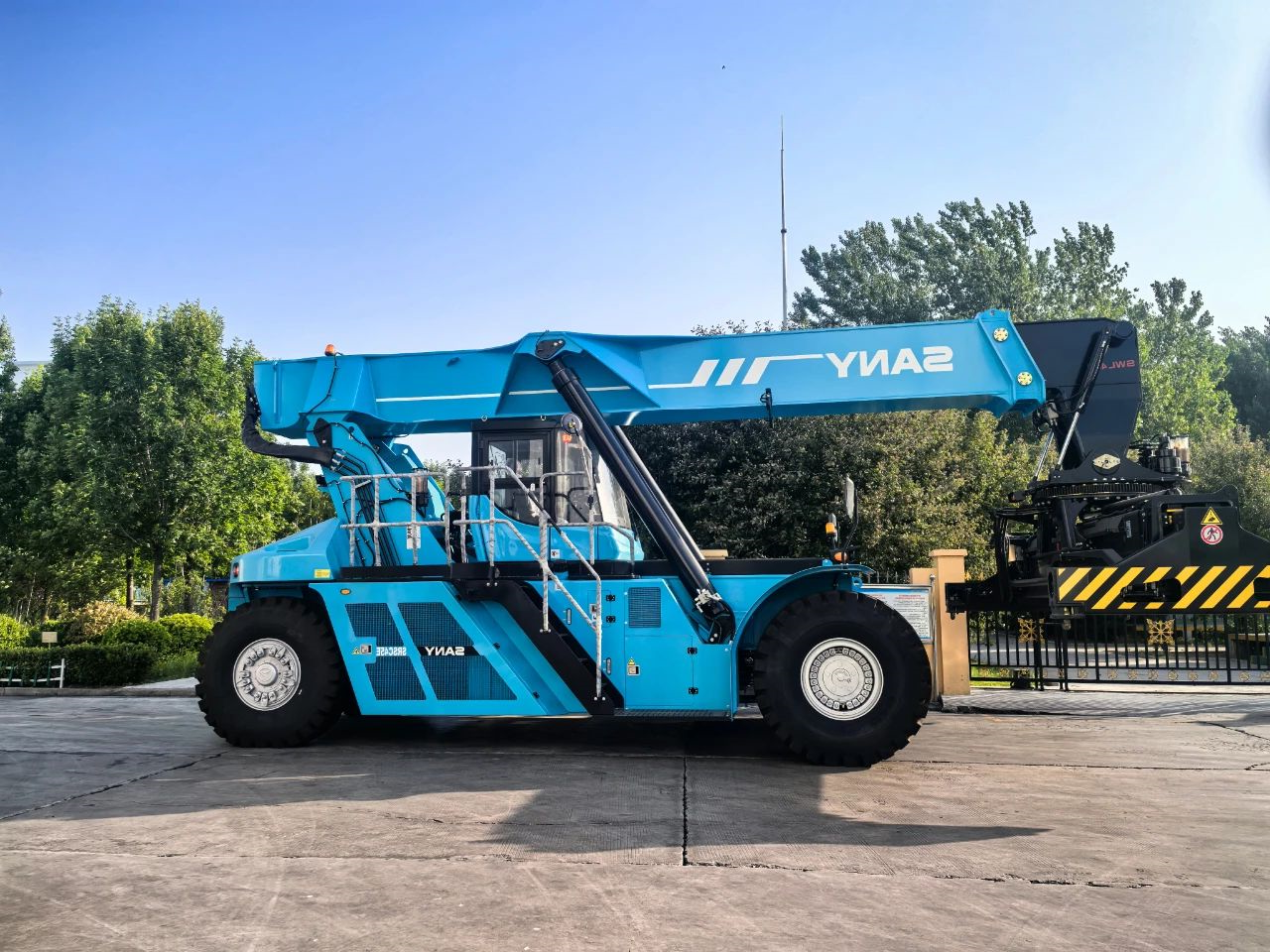 1750060634776852.jpg b42d5b35d5e22df4cdfe2ac164e488dc.jpg