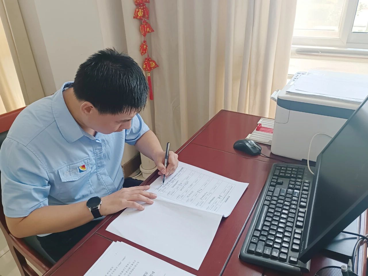 1756517541499771.jpg 杨恒洲写实工作.jpg