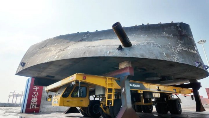 智慧新钢首批船体分段成功交付