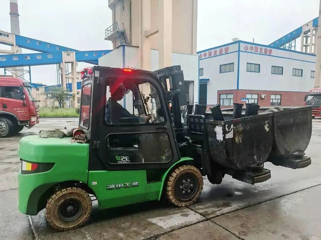 1760426227859731.jpg 05.jpg